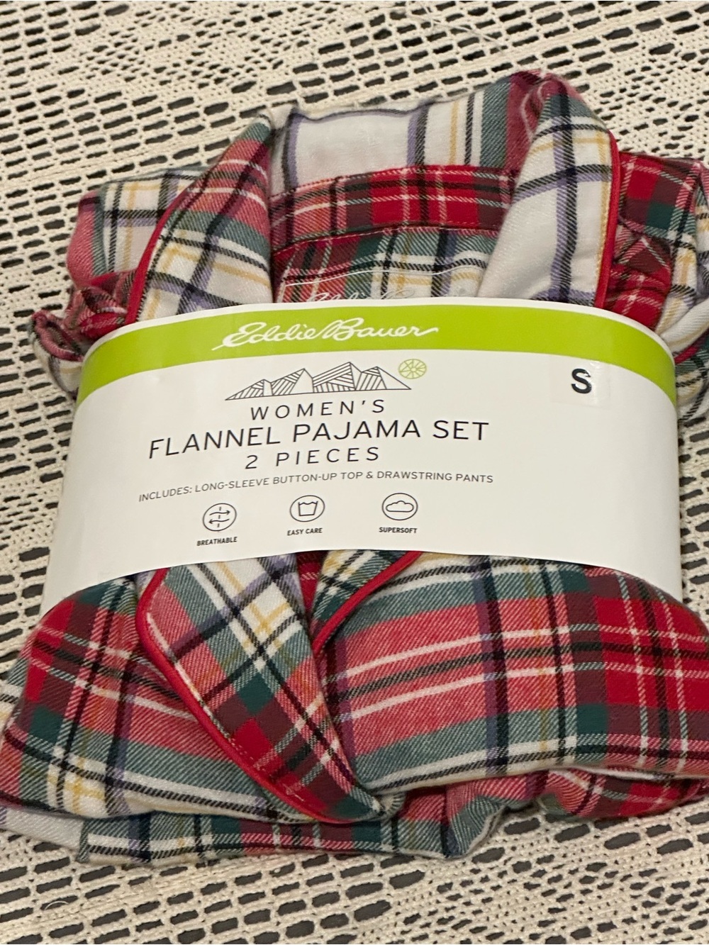 NWT Eddie Bauer Women’s Pajamas, Size Small. Long Sleeve Top & Drawstring Pants.